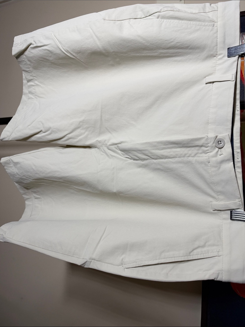 Vineyard Vines Off-White Flat-Front Men's Shorts